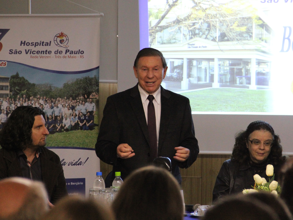 EXECUTIVO PARTICIPA DE ASSINATURA DE CONVÊNIO DO HSVP